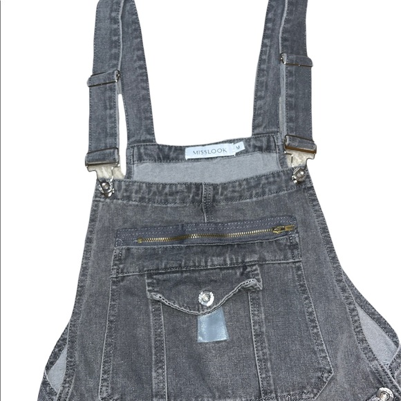 Misslook Grey Overall Shorts With Flowers - Picture 3 of 4